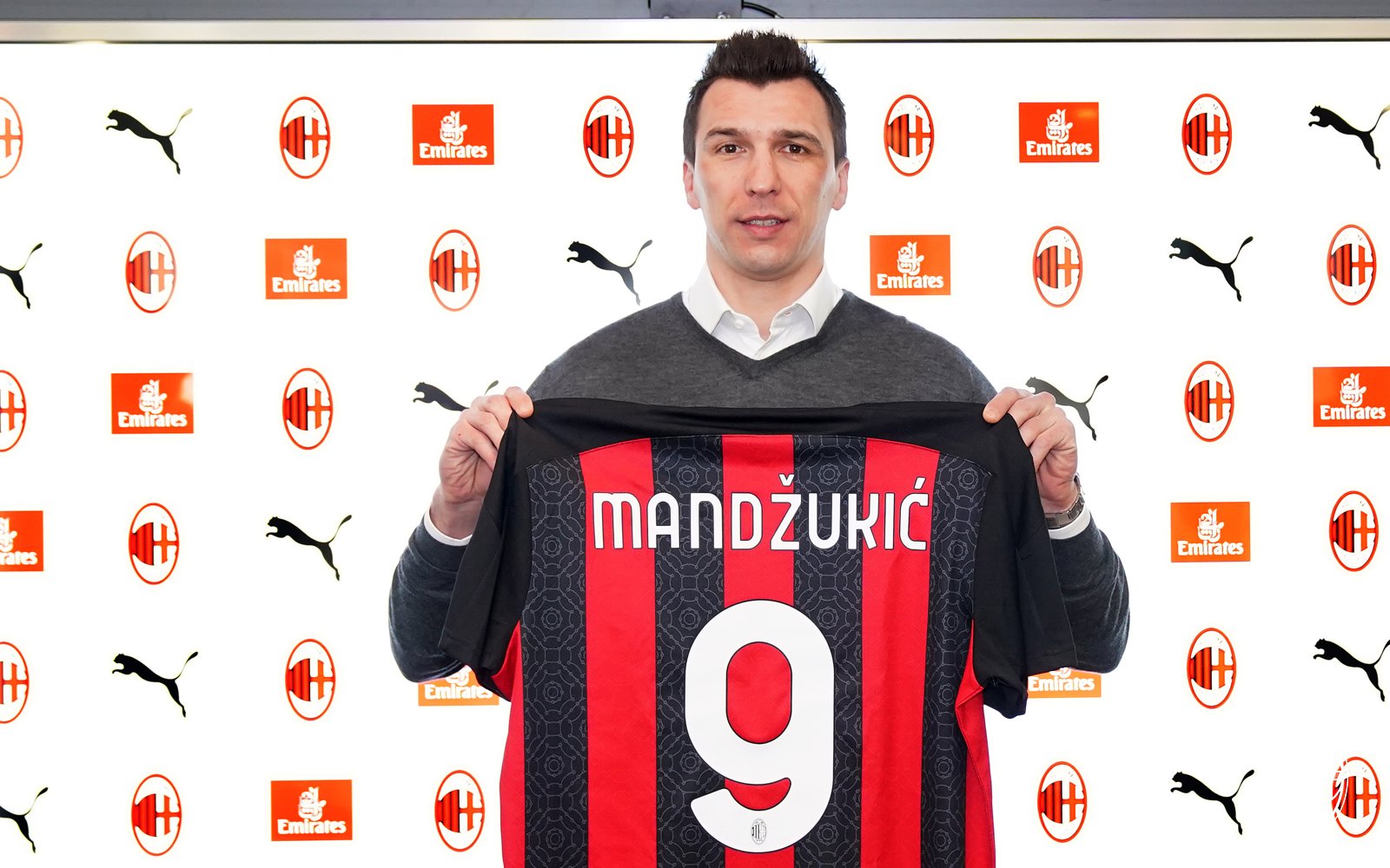 Mandzukic: “Milan, sarà un onore. Sono pronto a combattere. Ringrazio la dirigenza per questa opportunità”