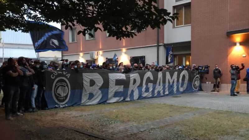 Atalanta, i tifosi in collera: “Scansiamoci contro il Milan per fare giustizia…”